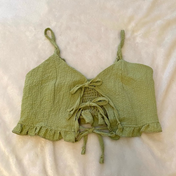 Green front tie tank - Picture 1 of 3